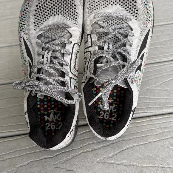 Altra Escalante NYC Marathon Special Edition - Picture 2 of 5